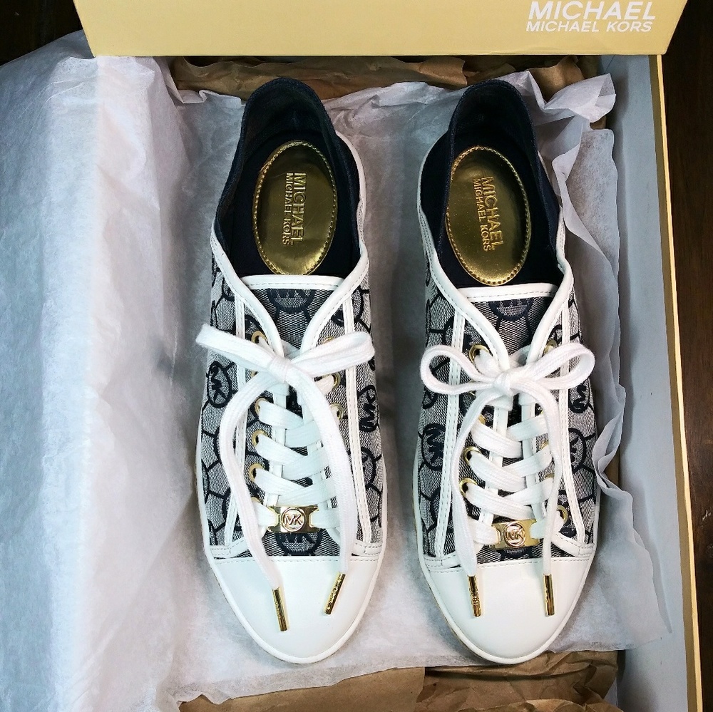 Michael Kors Signature Sneakers/Espadrille Size 9M